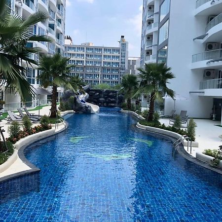 Luxury Business Suits In Grand Avenue By Pattaya City Estates Luaran gambar