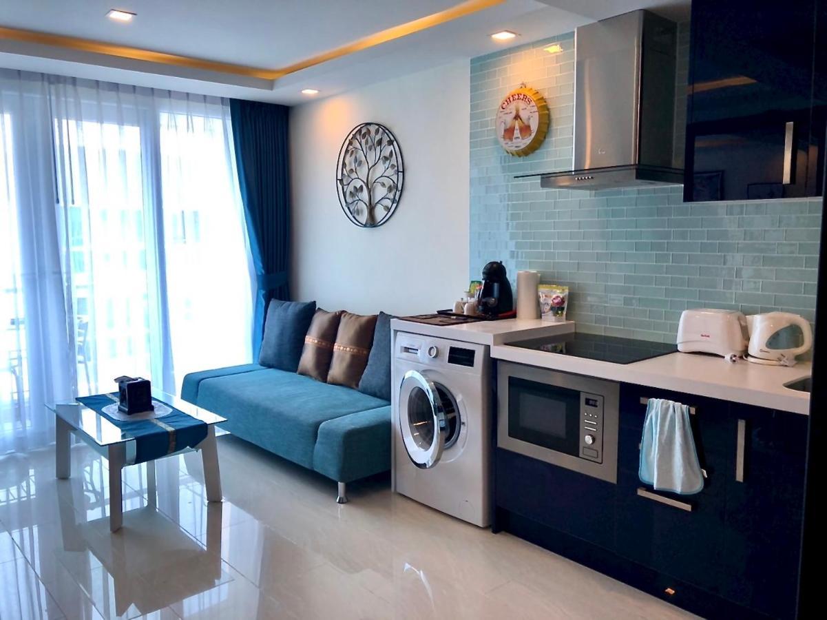 Luxury Business Suits In Grand Avenue By Pattaya City Estates Luaran gambar