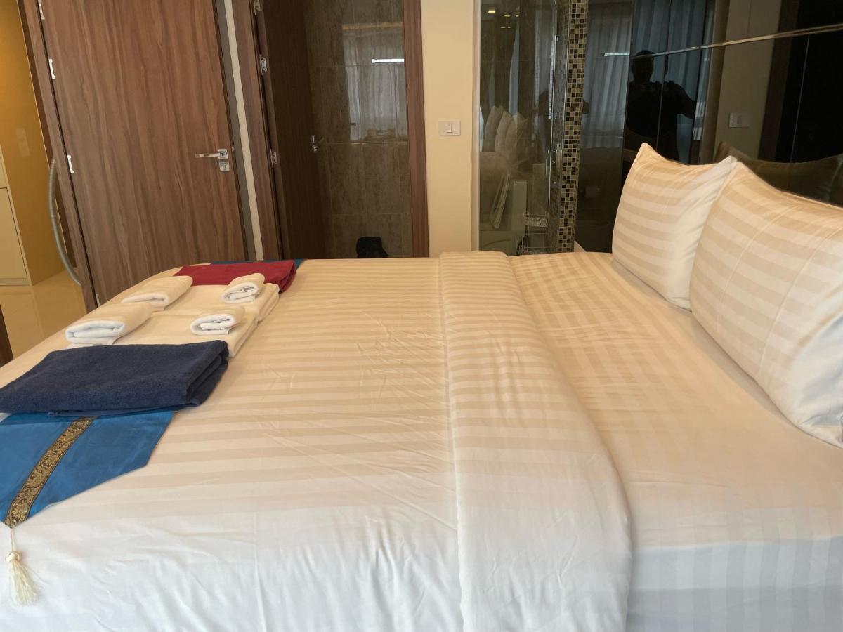 Luxury Business Suits In Grand Avenue By Pattaya City Estates Luaran gambar