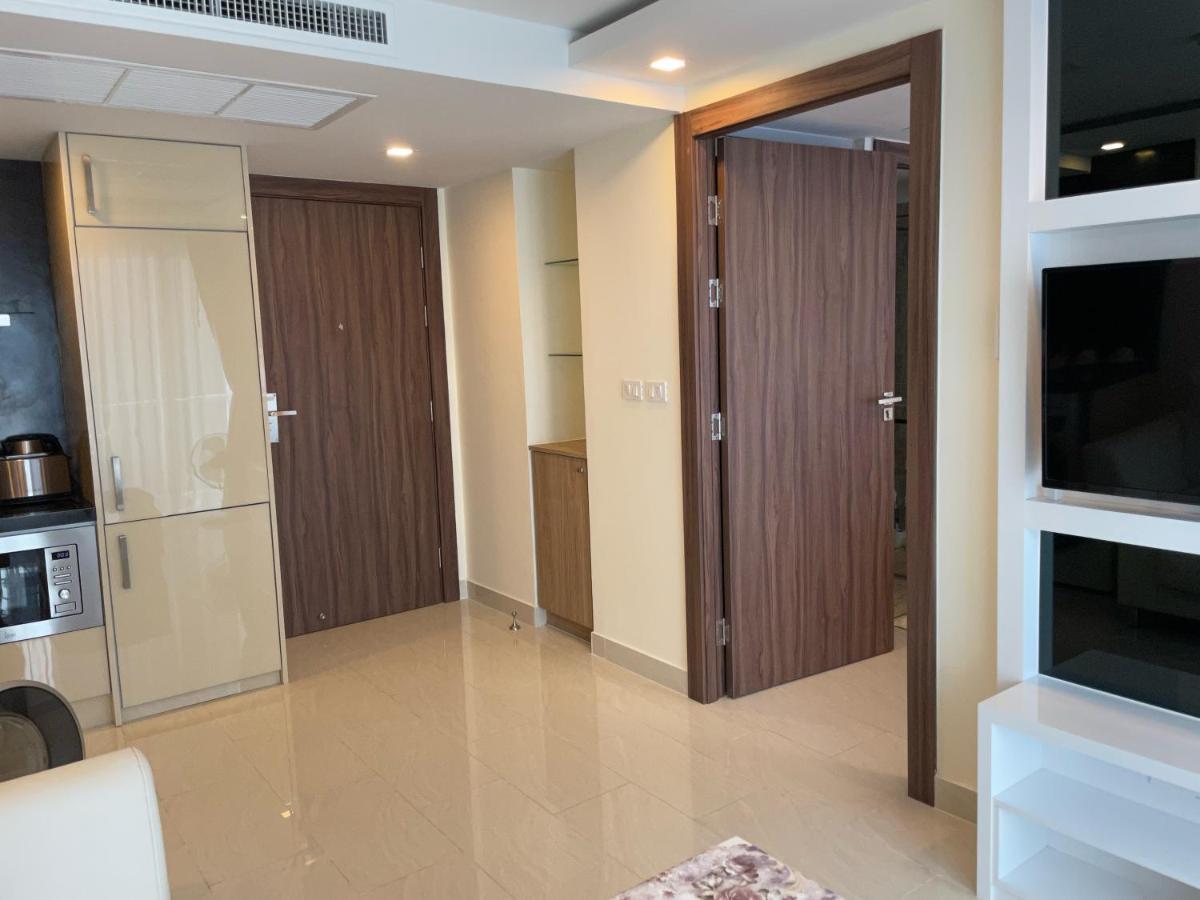 Luxury Business Suits In Grand Avenue By Pattaya City Estates Luaran gambar