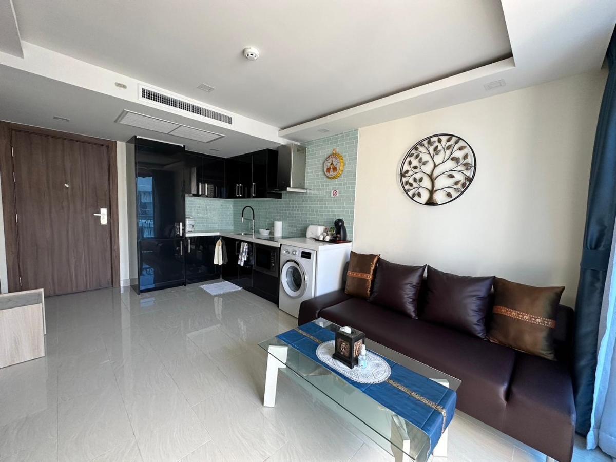 Luxury Business Suits In Grand Avenue By Pattaya City Estates Luaran gambar