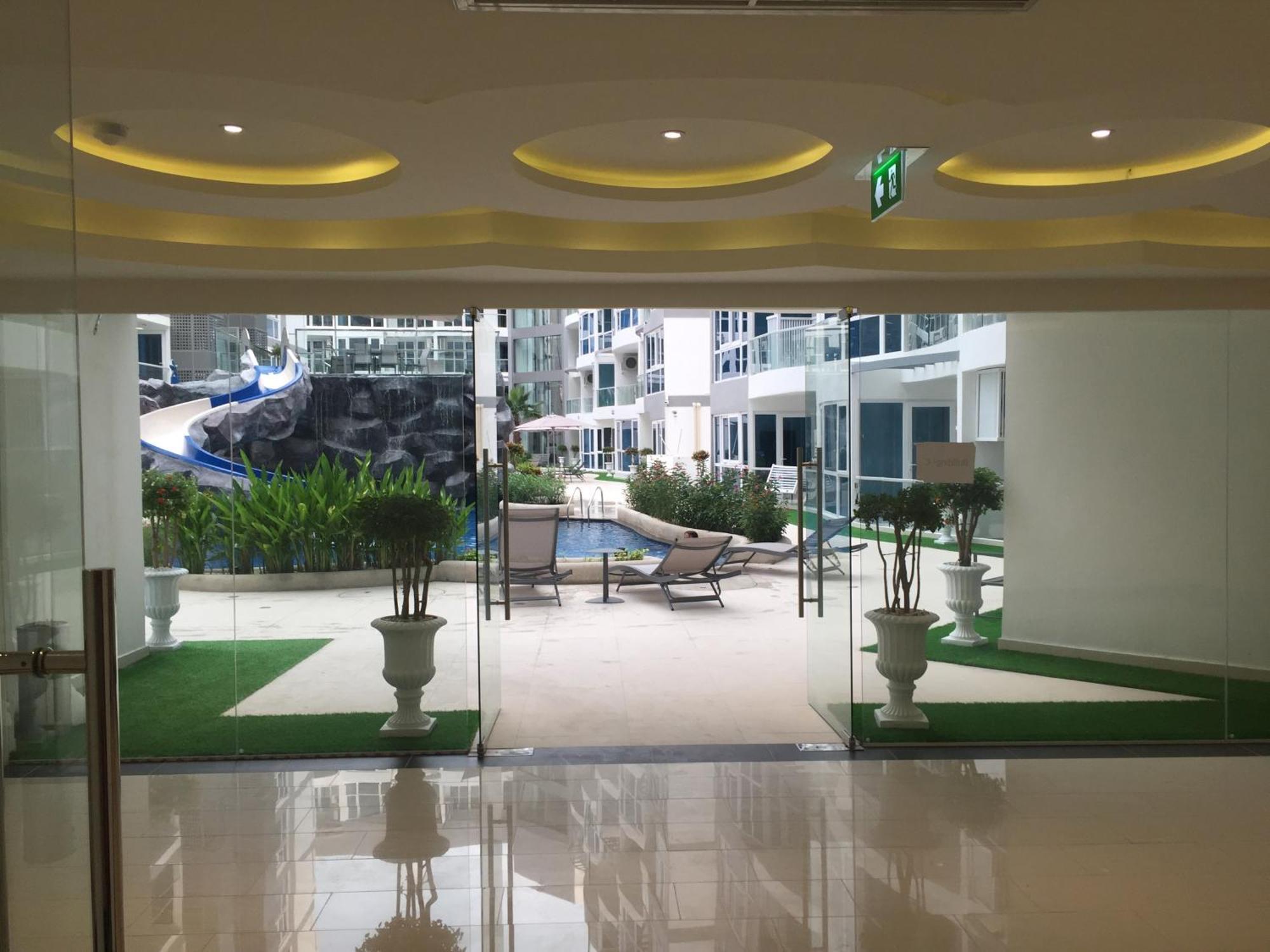 Luxury Business Suits In Grand Avenue By Pattaya City Estates Luaran gambar