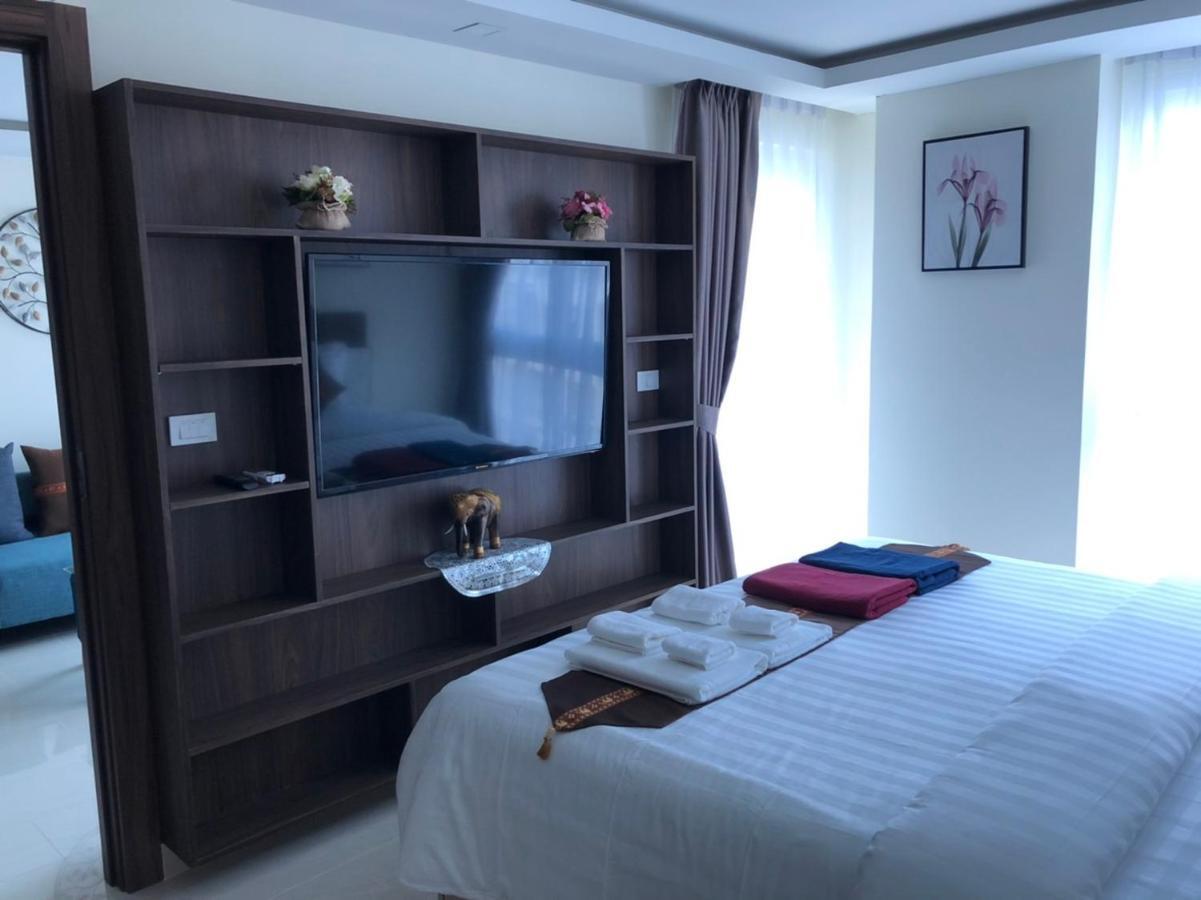 Luxury Business Suits In Grand Avenue By Pattaya City Estates Luaran gambar