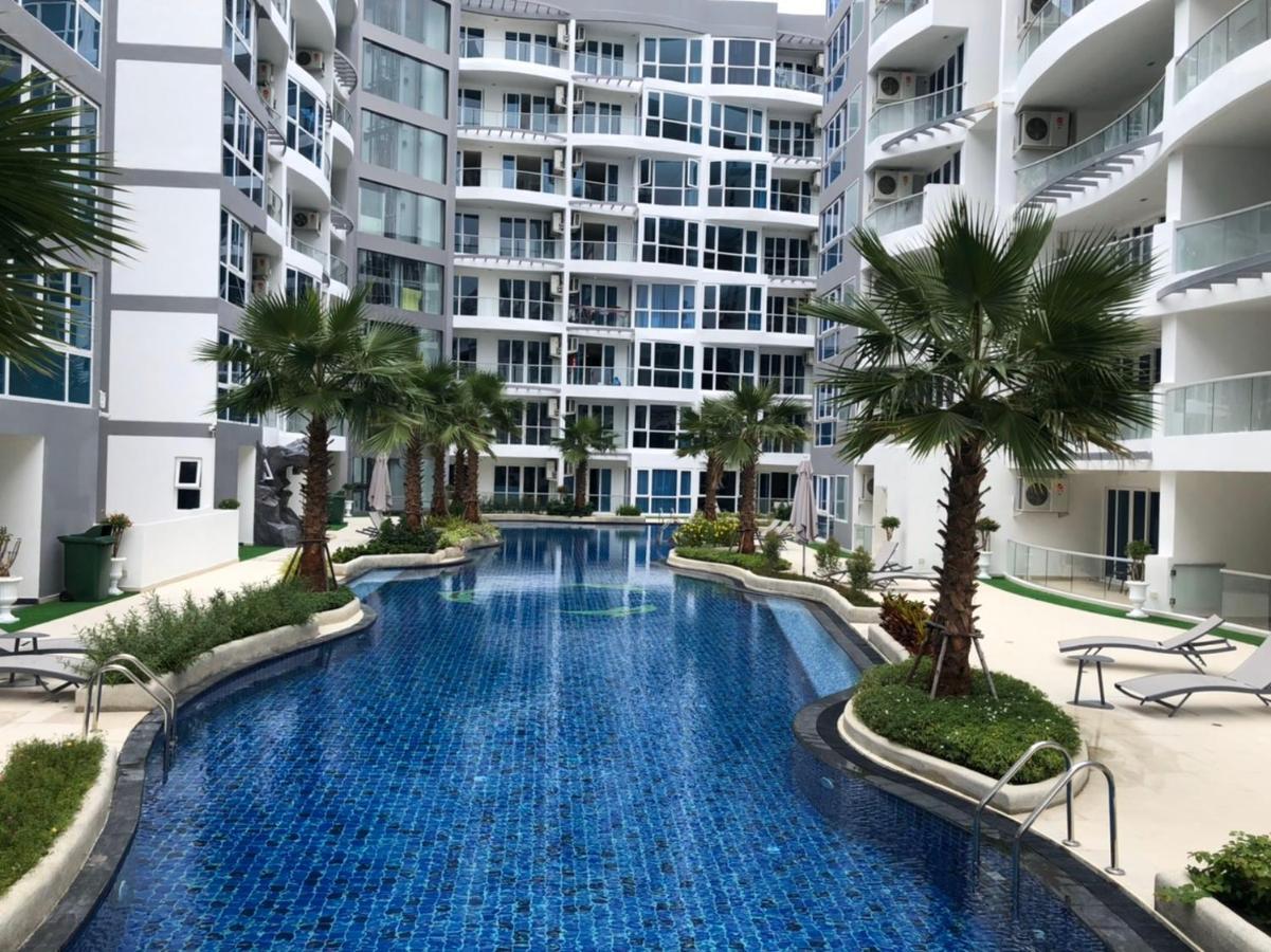 Luxury Business Suits In Grand Avenue By Pattaya City Estates Luaran gambar